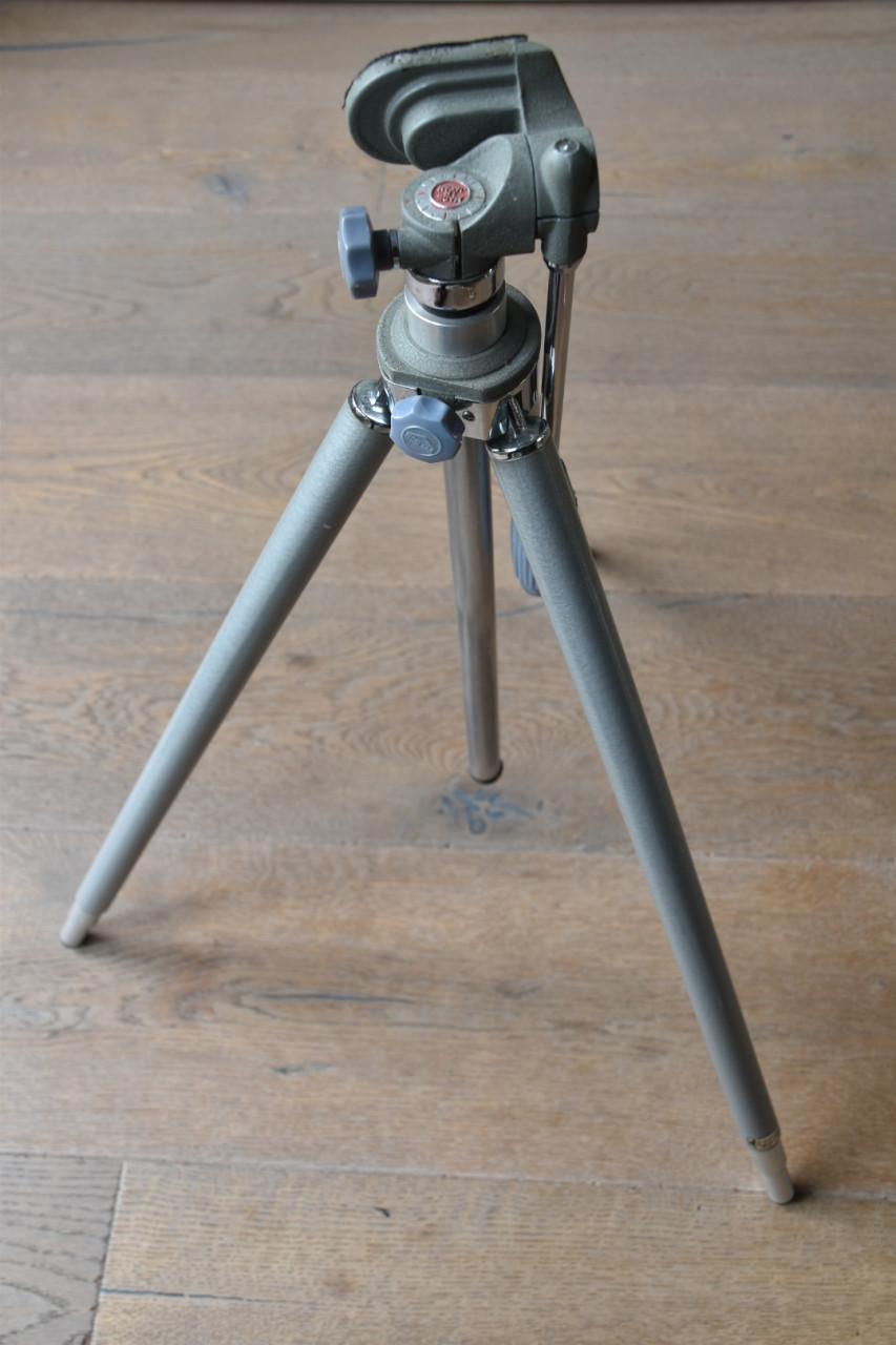 Vier fototoestel statieven