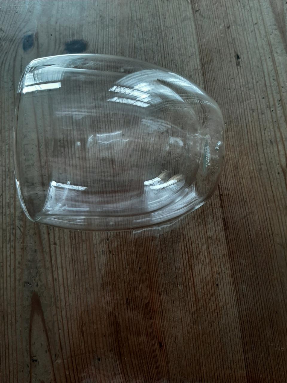 SCHOTT ZWIESEL -  4  GROTE DUBBELWANDIG GLAZEN