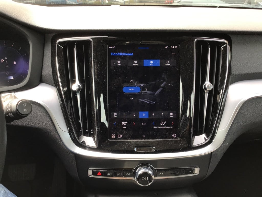 Volvo V60 b3 163pk essential| camera| adap.cruise| google maps