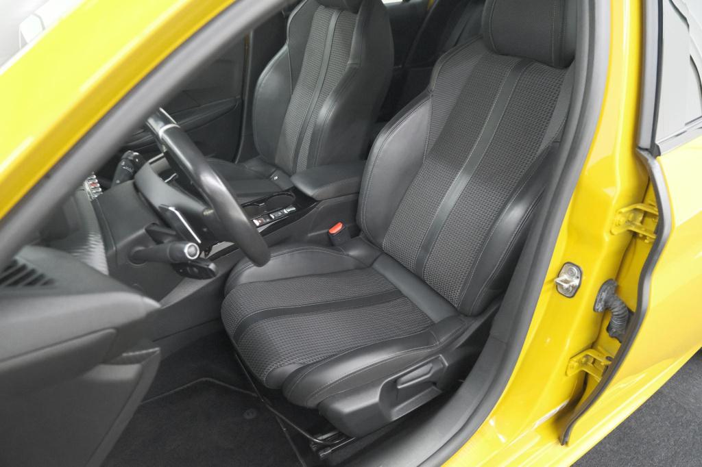 Peugeot 208 puretech 100 eat8 gt-line | camera | keyless entry | navigatie 
