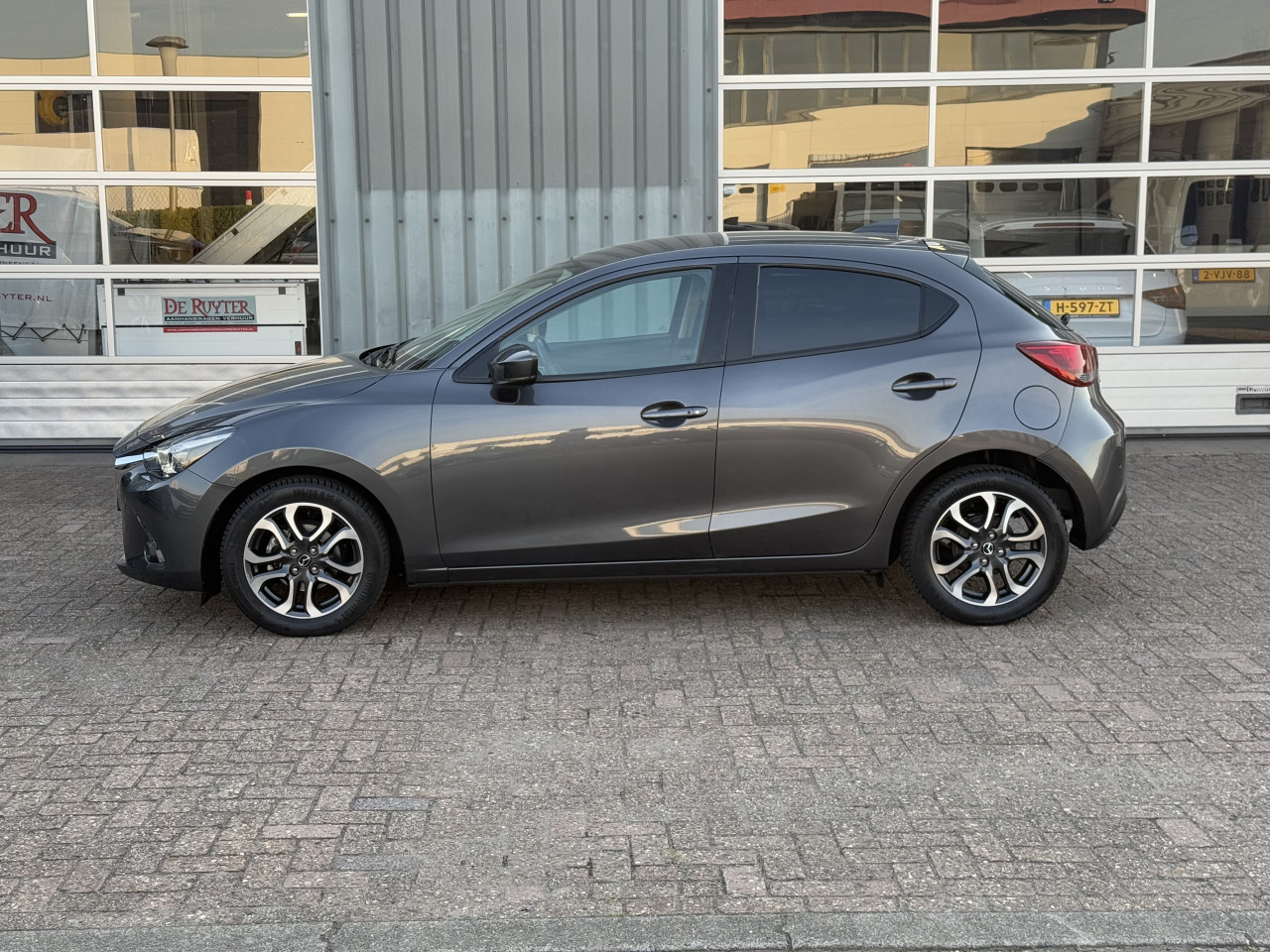 Mazda 2 - 2 1.5 Skyactiv-G GT-M | Navi | Keyless | Led | Airco | PDC+Camera