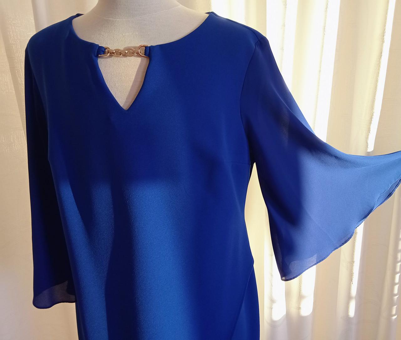 Prachtige koningsblauwe jurk van het bekende merk Joseph Ribkoff.