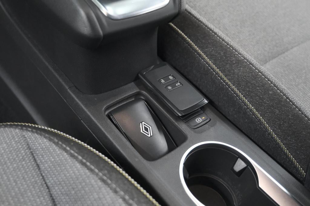 Renault Captur 1.6 e-tech full hybrid 145 techno | nieuw model | camera | a