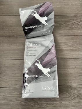 Trovet Hypoallergenic kattenbrokjes (insect)