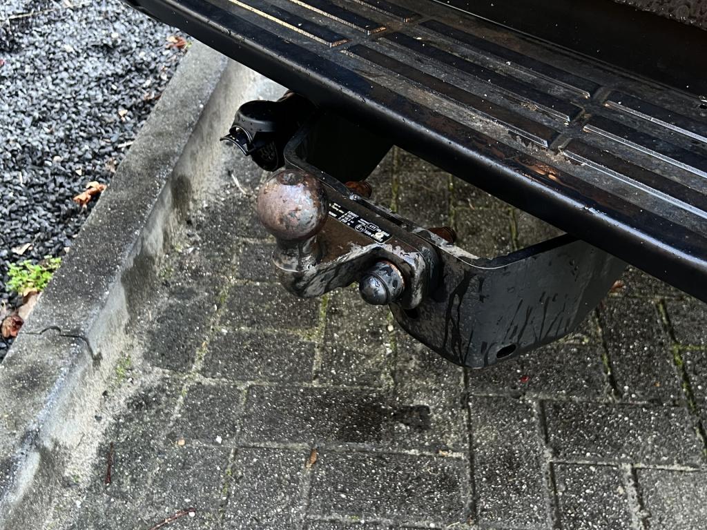 Toyota Hilux 2.4 d-4d-f xtra cab professional 3500 kg trekgewicht | ex btw