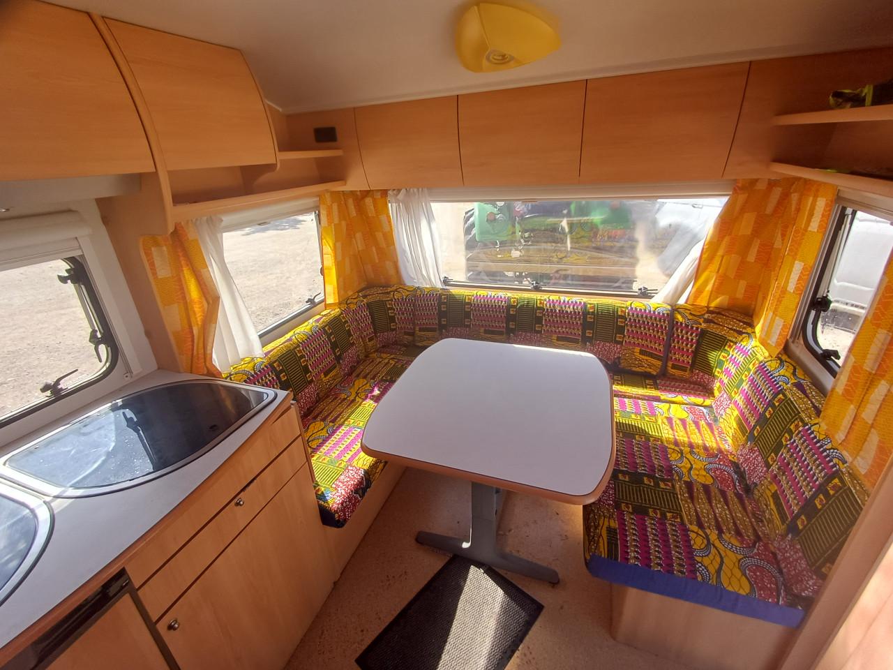 Home Car Caravan Met mover en voortent