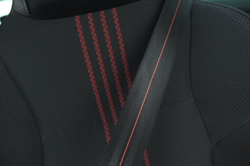 Renault Megane 1.6 plug-in hybrid 160 r.s. line | camera | head-up display 
