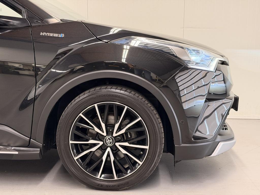 Toyota C-hr 1.8 hybrid executive