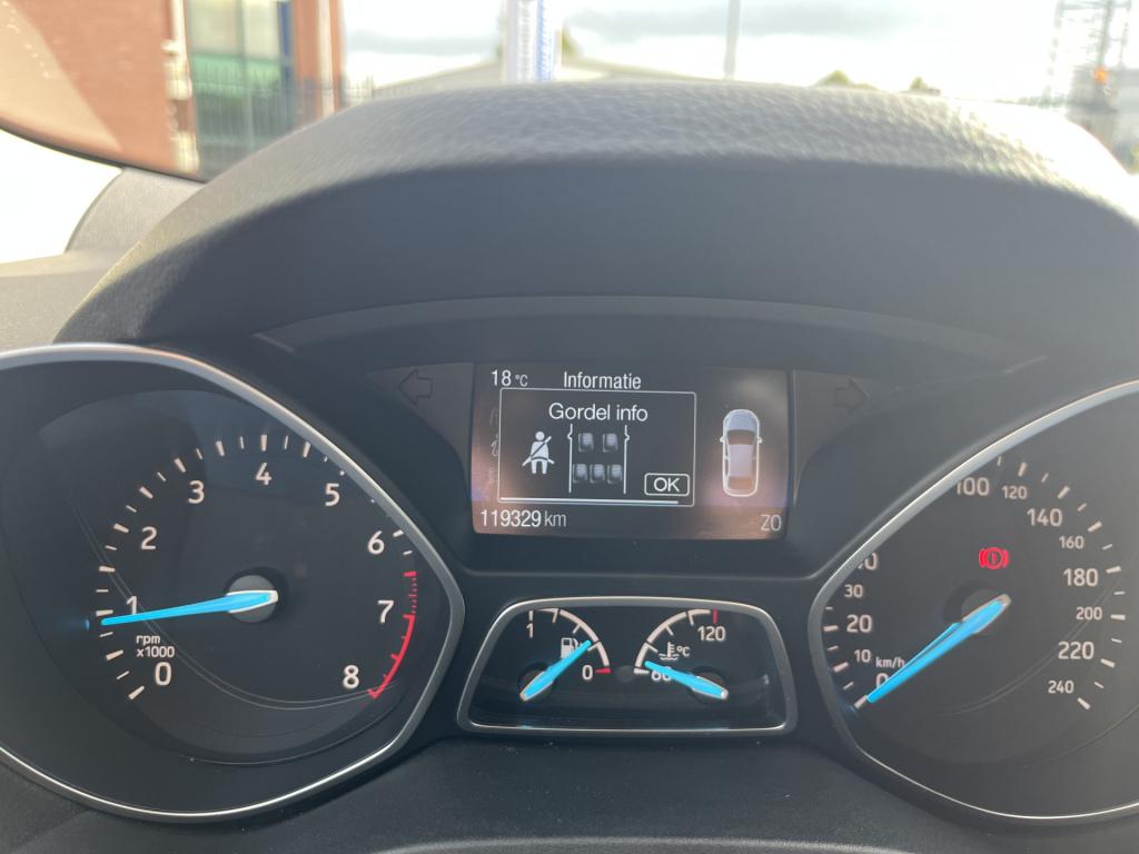 Ford Kuga 1.5 ecoboost titanium 2000 kg  trekgewicht
