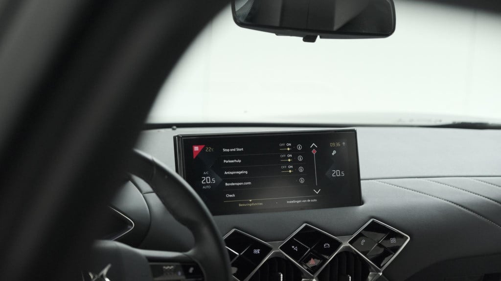 Ds Ds 3 crossback puretech 100 montmartre | parkeersensoren | apple carplay