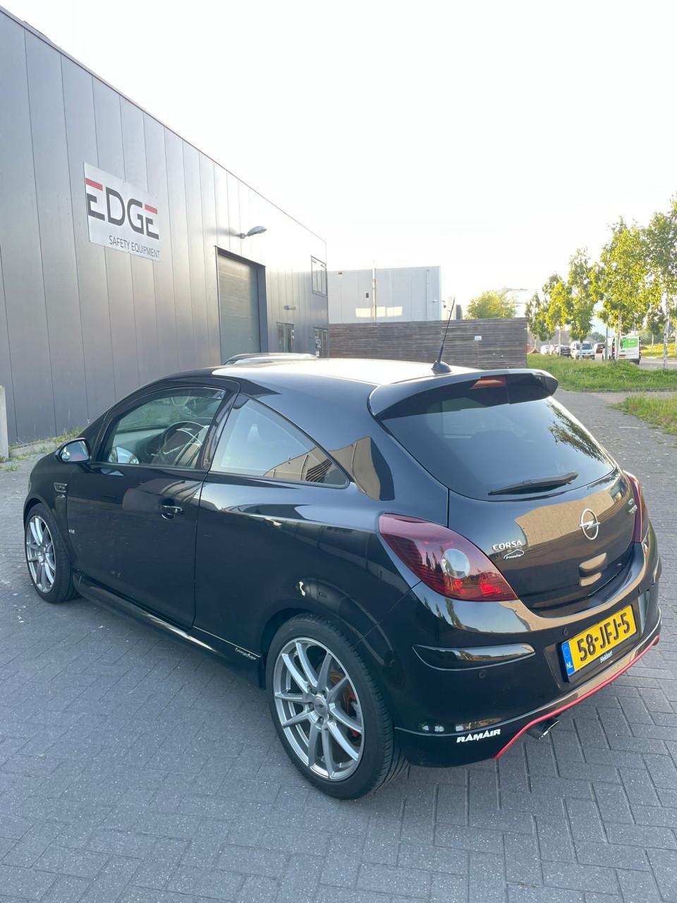 Opel Corsa 1.6 GSI Turbo 3D 2009 Zwart | 150 PK | NAP