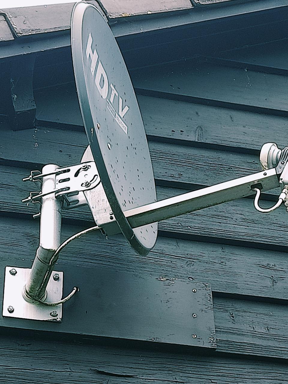 Satelliet schotelantenne