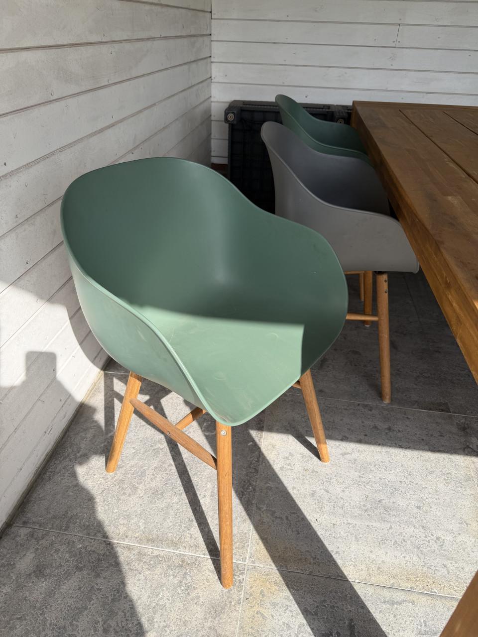 6 stoelen