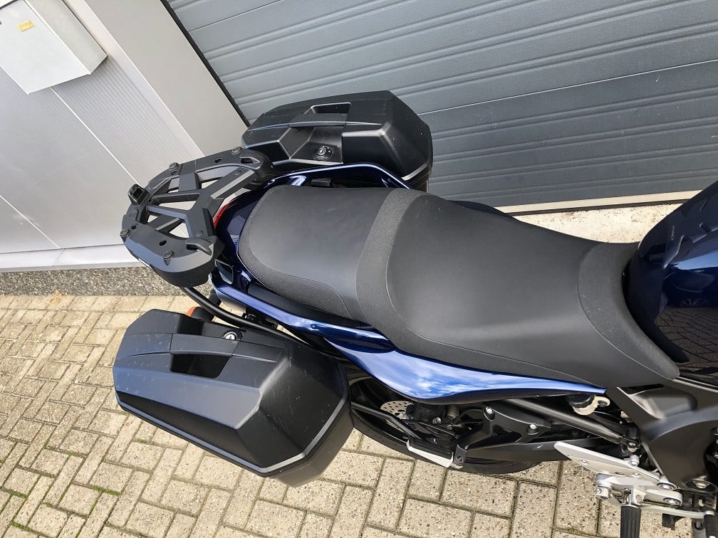 Nette Yamaha FZ6-S2 met ABS uit 2008, 1e eig, 33 dkm, koffers, etc €3850,-