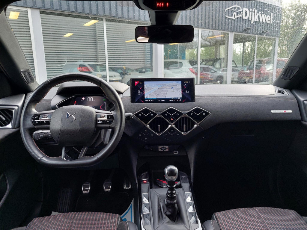 Ds Ds 3 crossback 100 performance line navi/cam/keyless