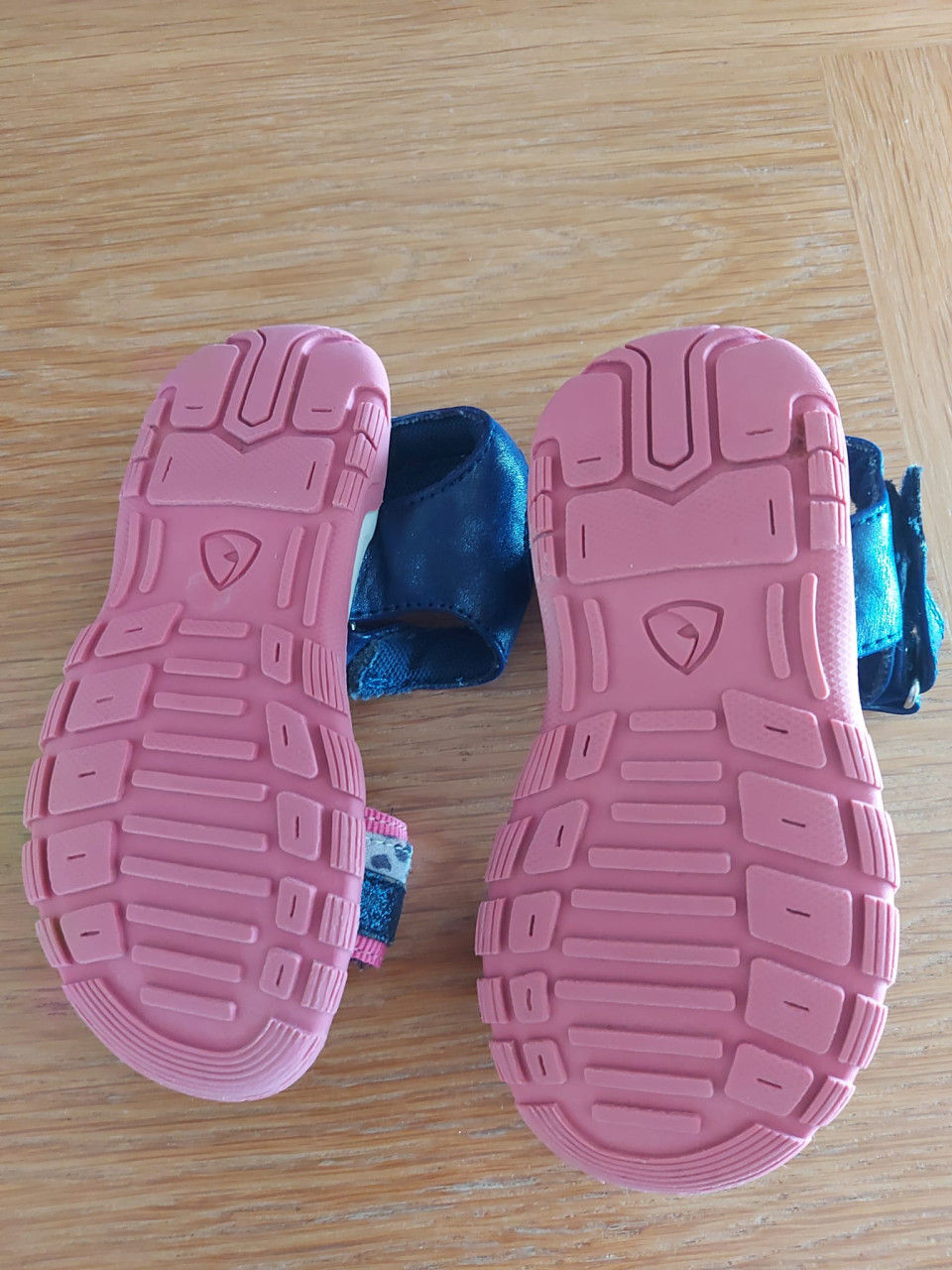 Z.g.a.n. blauw roze sandalen (maat 26)