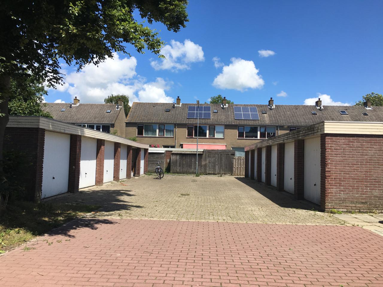 Diverse garageboxen te huur