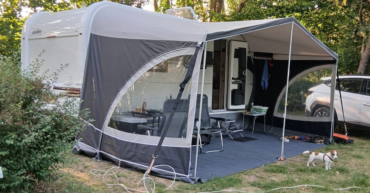 Caravanluifel met voorwand