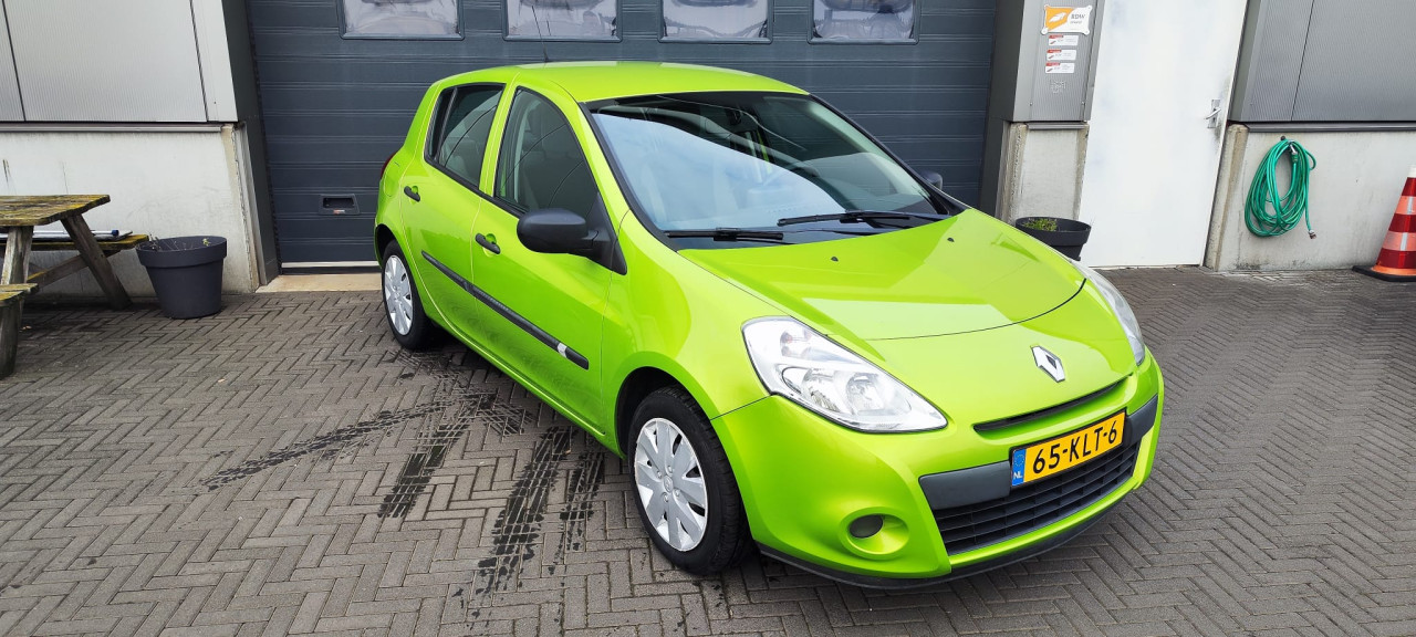 TE KOOP RENAULT CLIO SLECHTS 95.277 KM