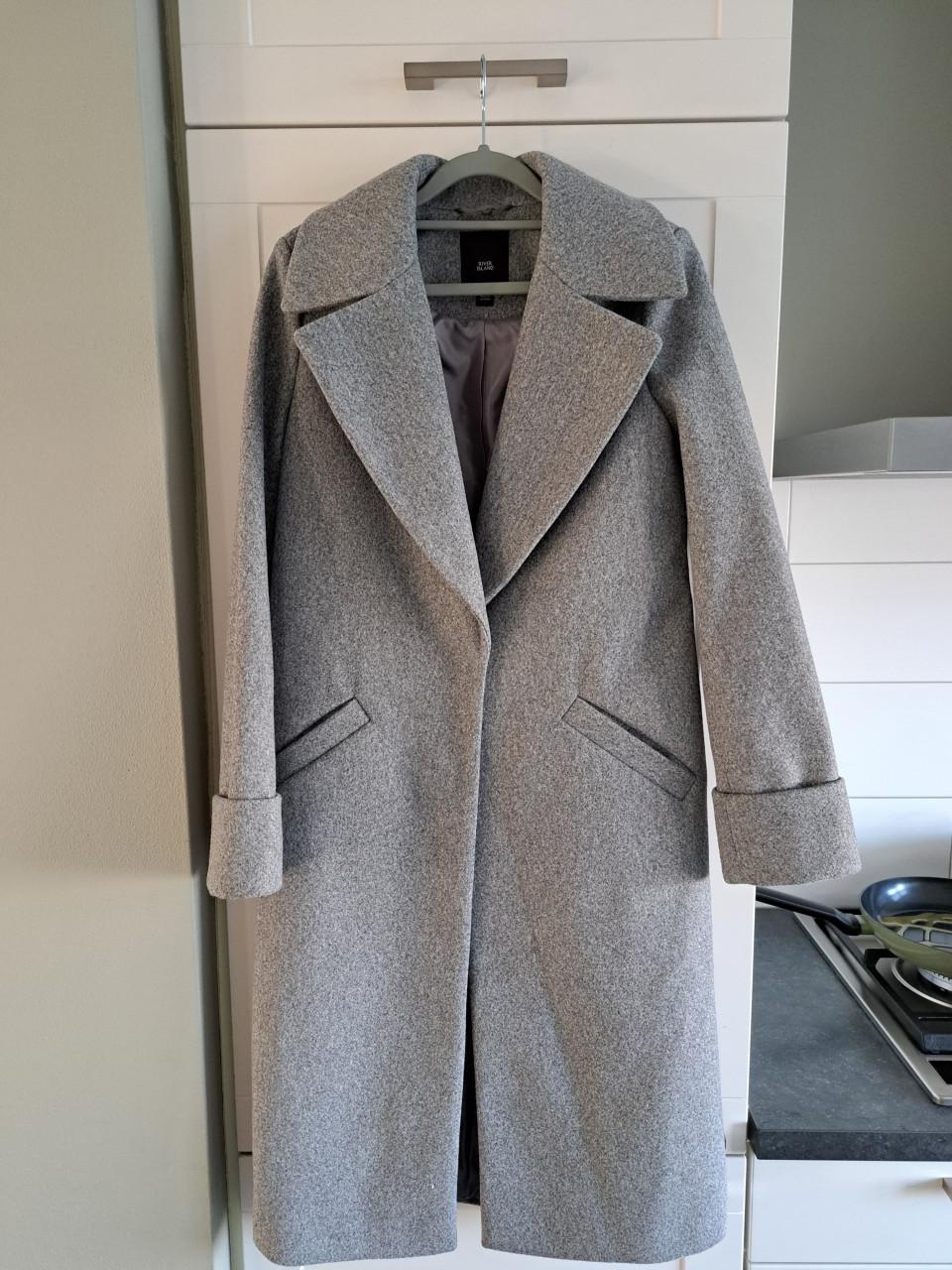 Jas lang. River Island