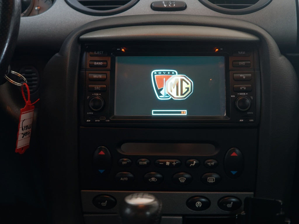 MG ZT 4.6 v8 260