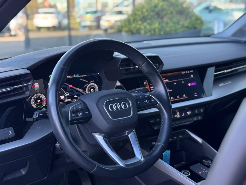 Audi A3 sportback 40 tfsi e s edition * stoelverwarming * keyless * trekhaa