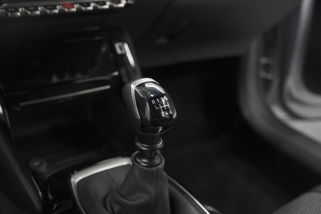 Peugeot 208 puretech 100 gt dark edition | camera | navigatie | apple carpl