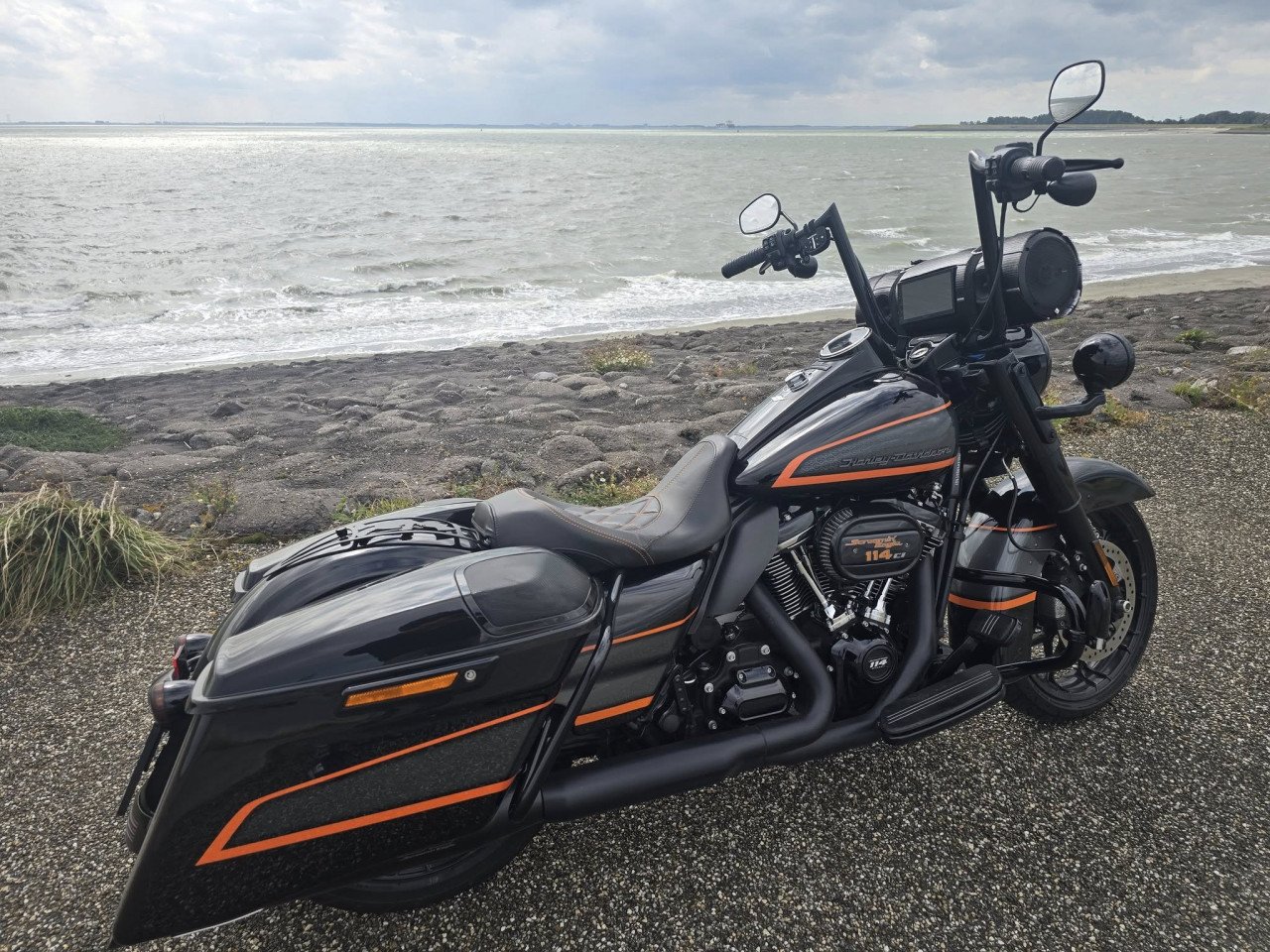 Harley-Davidson Road King Special 114ci Apex Edition