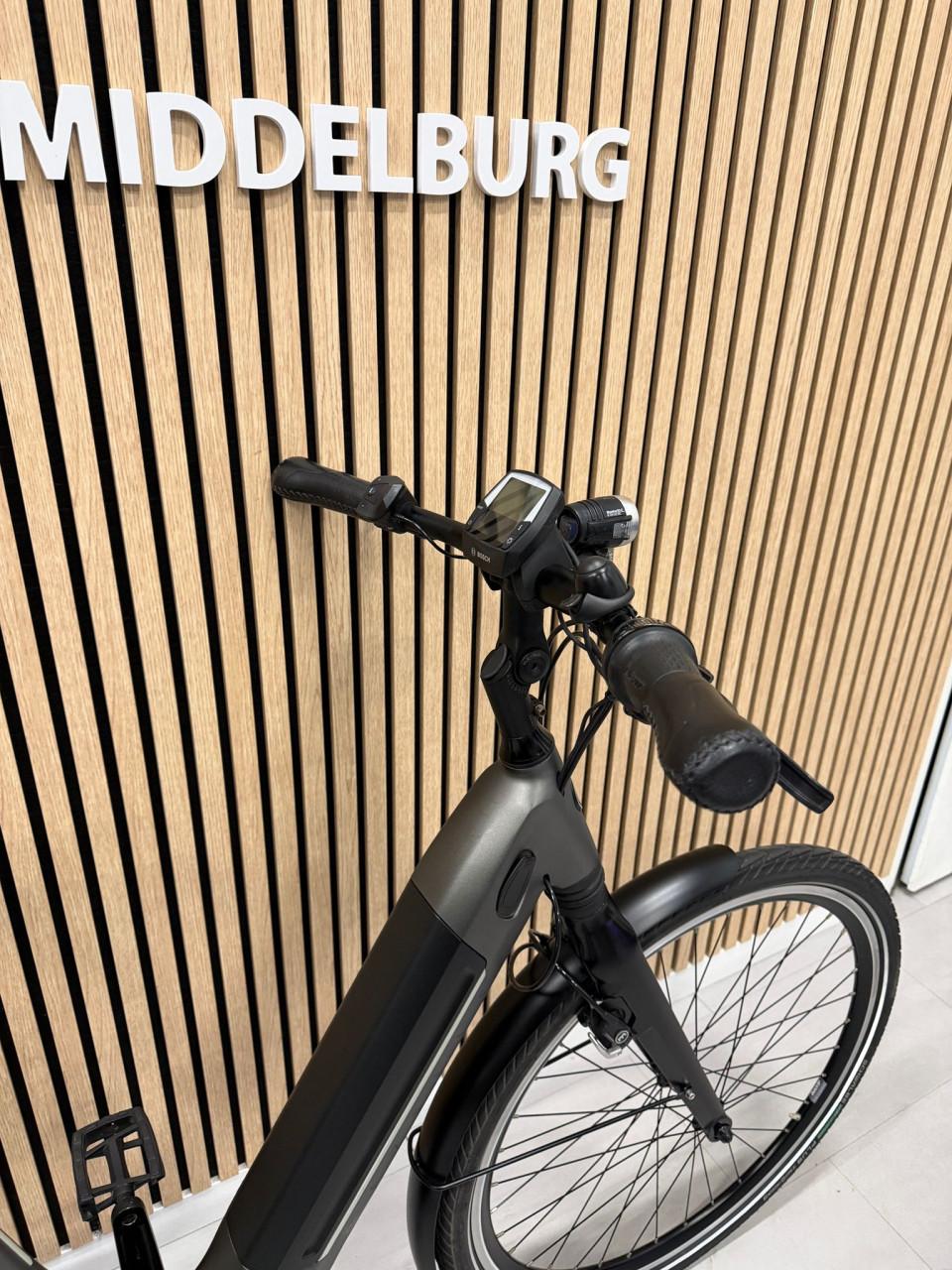 Gazelle Ultimate C8+ Bosch Active Line Plus 500Wh 53CM