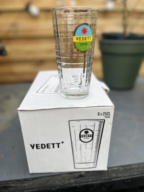 Vedett glazen nieuw !