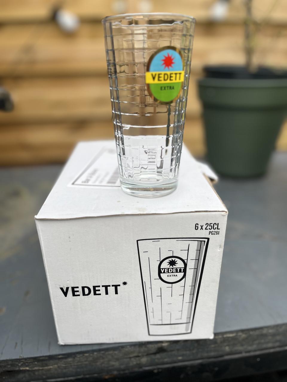 Vedett glazen nieuw !