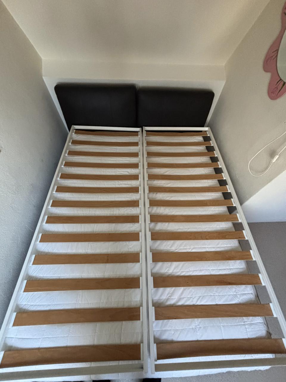 Twee lattenbodems - gratis