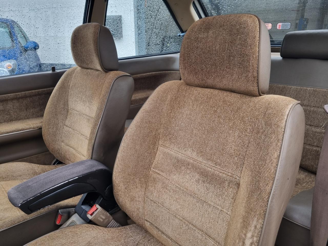 Mazda 323 1.5 GLX Automaat | Voor de liefhebber!