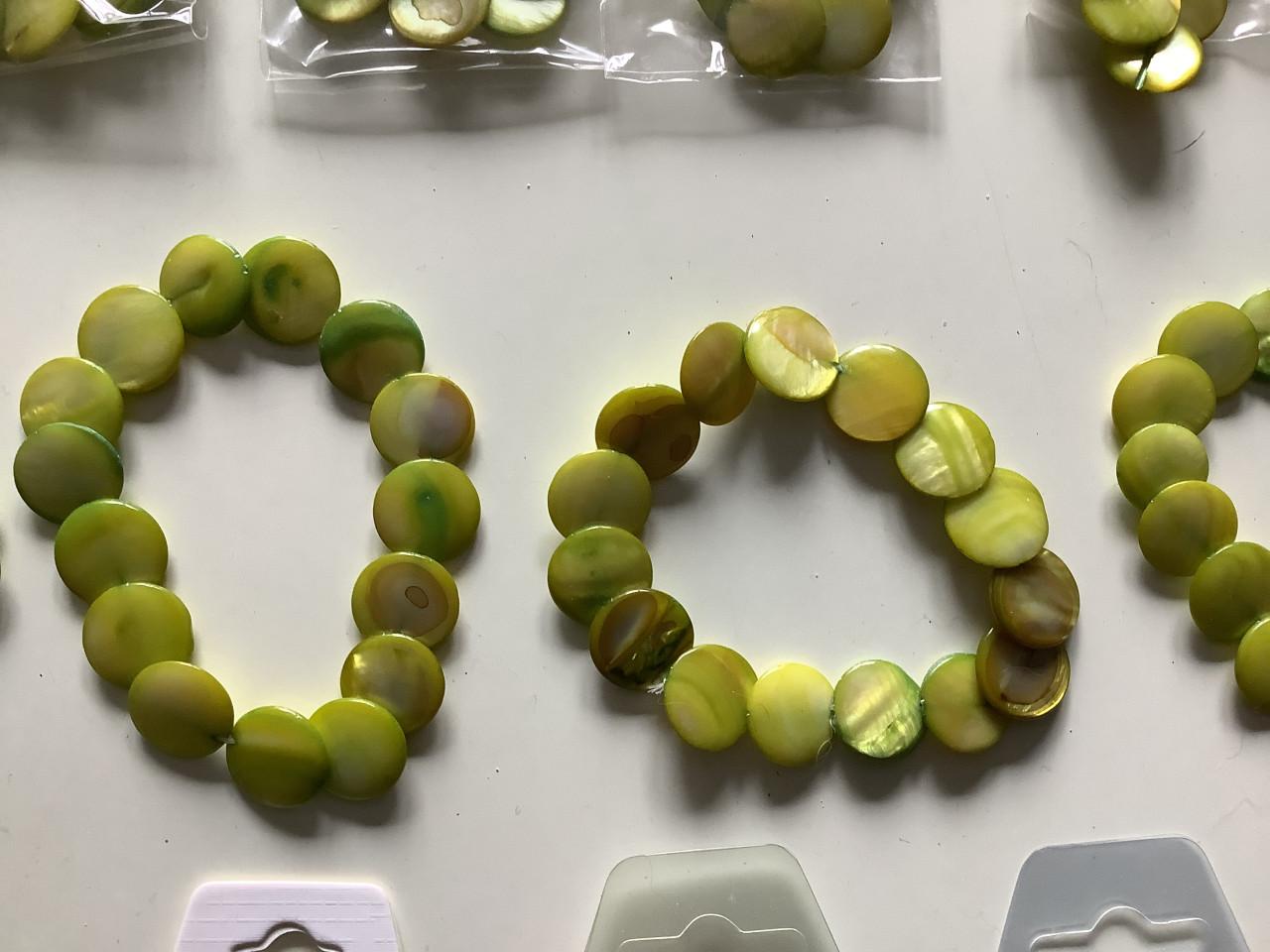 Partij leuke armbandjes ( partij 124).