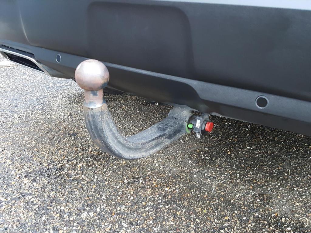 Peugeot 3008 gt 1.2-130pk automaat/eat8 navigatie| trekhaak | apple carplay