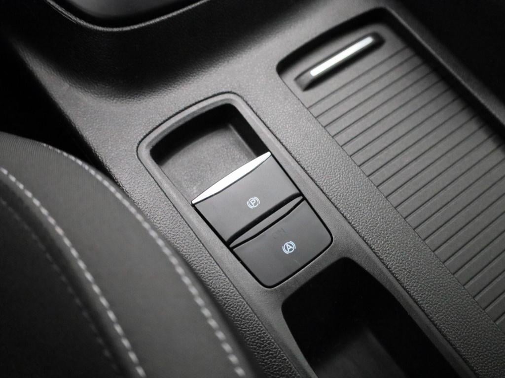 Ford Focus wagon 1.0 ecoboost hybrid connected | parkeer sensoren | navigat