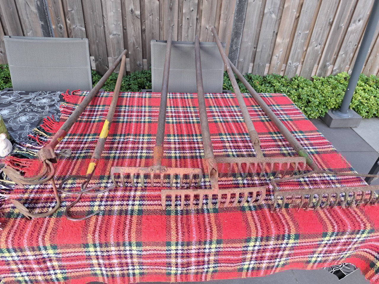 Tuingereedschap harken etc.
