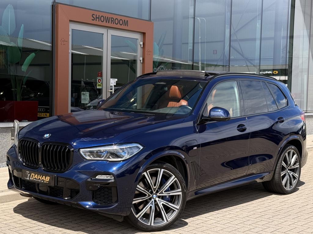 BMW X5 xdrive45e m-sport individual | acc | h/k | skylounge | stoelverwarmi