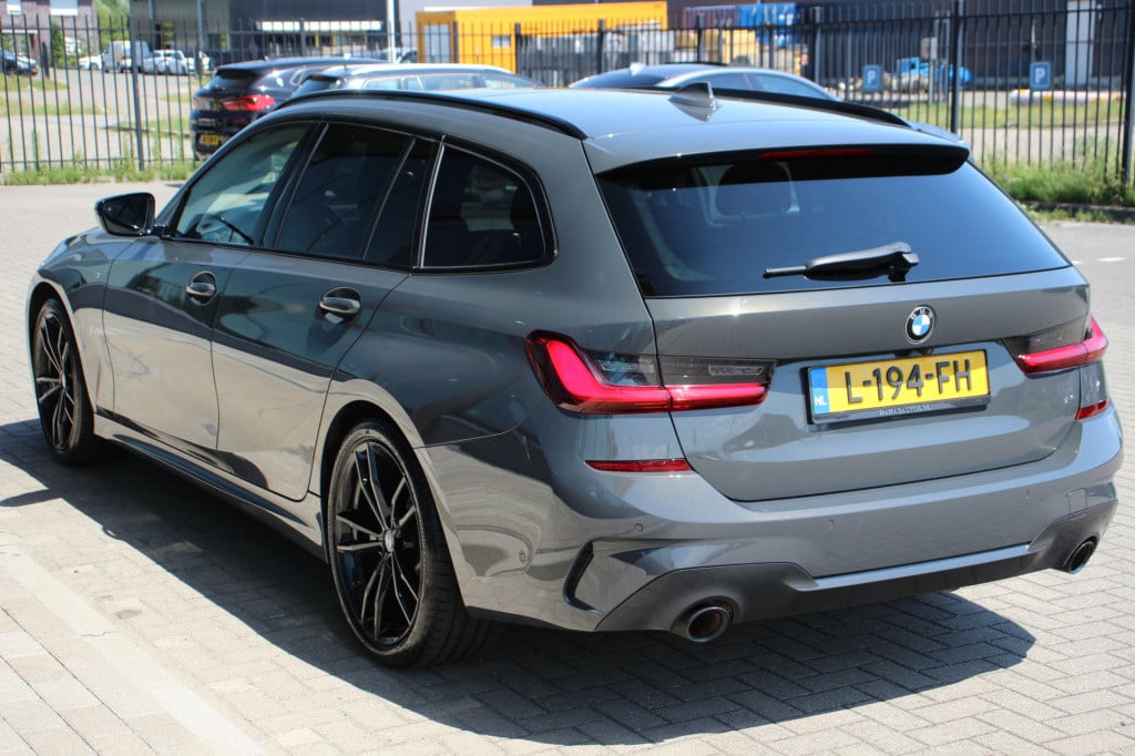 BMW 3-serie touring 320i high executive m pakket | pano | laser | leder