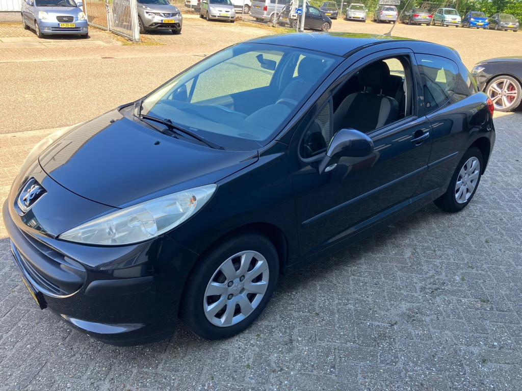 Peugeot 207 1.4 x-line