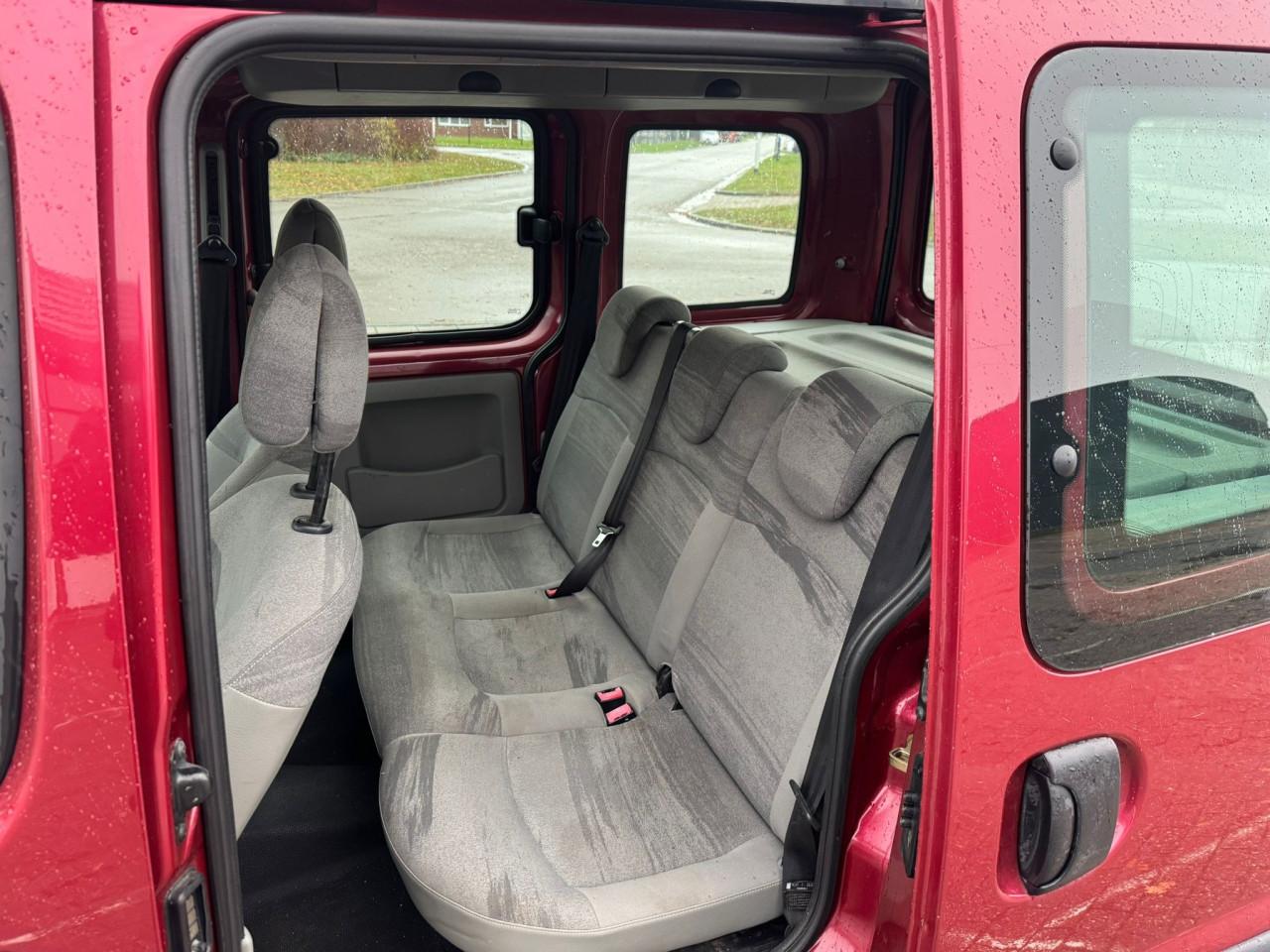 Renault kangoo bj 2005  automaat  1950 euro