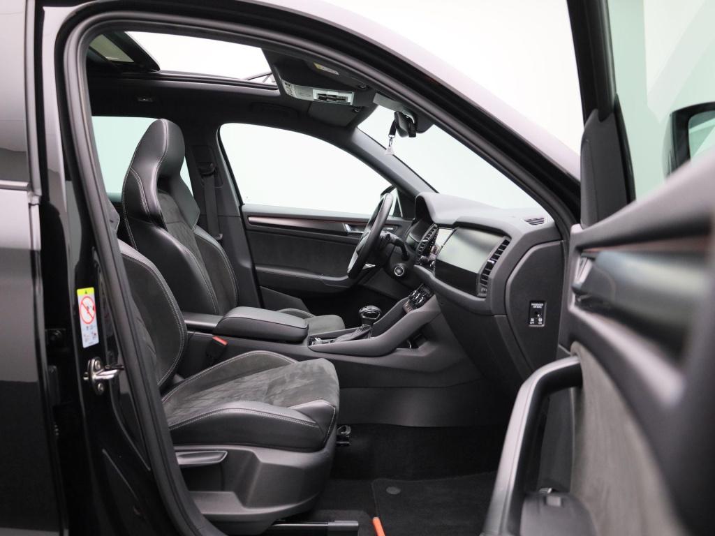 Skoda Kodiaq 1.5 tsi sportline business | panoramadak | trekhaak | sfeerver