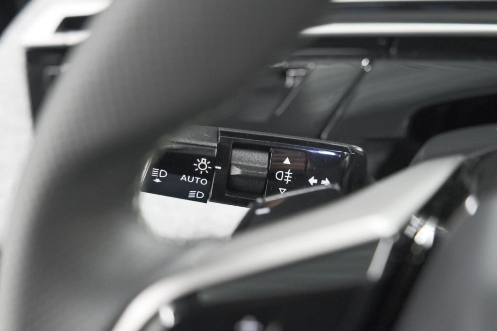 Peugeot 5008 1.2 hybrid 145 gt | panoramadak | camera | elektrische achterk