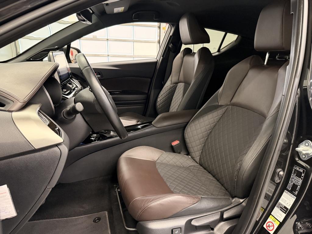 Toyota C-hr 1.8 hybrid executive