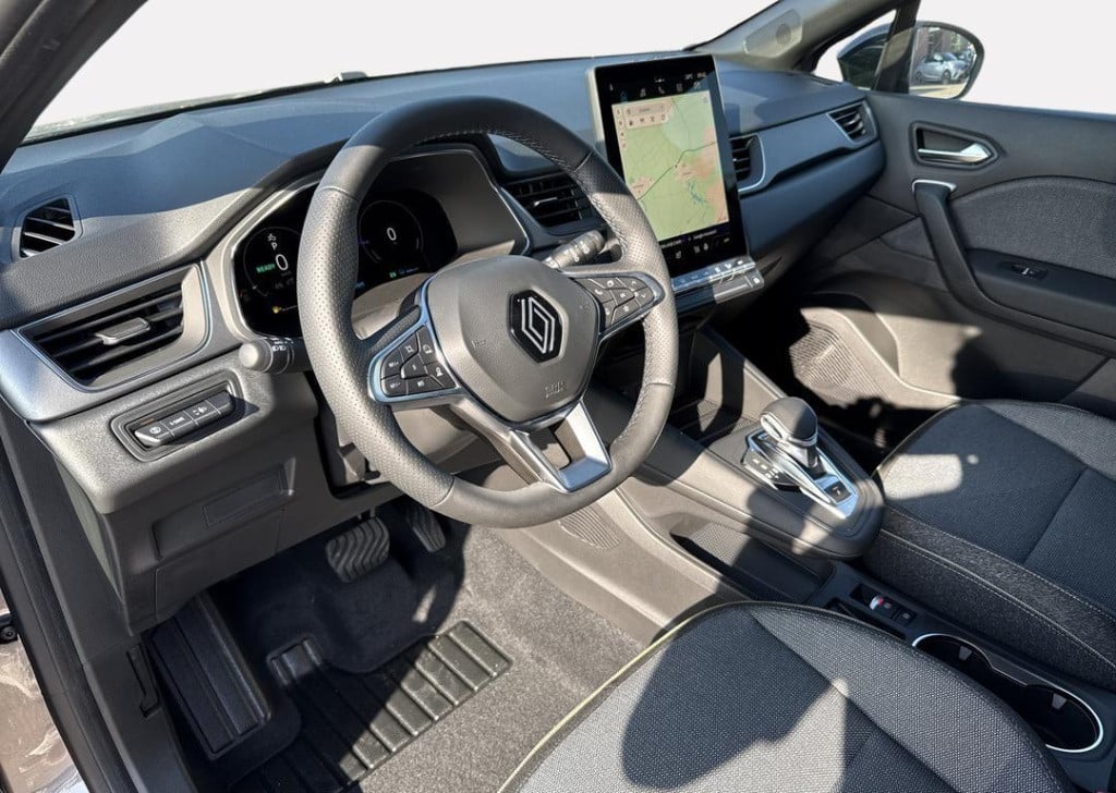 Renault Captur 1.6 e-tech full hybrid 145 techno - demo / pack winter