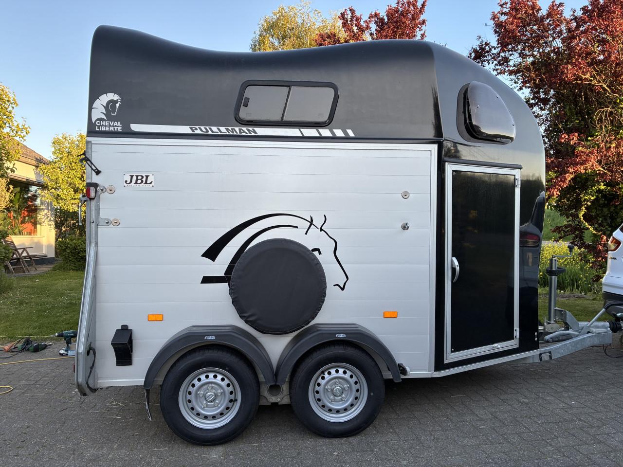 Nieuwe 13 inch trailer banden compleet op velg