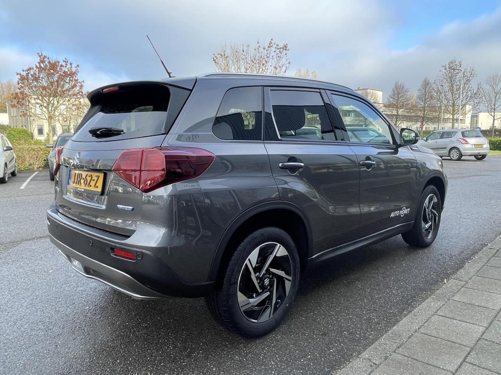 Suzuki Vitara 1.4 boosterjet style smart hybrid