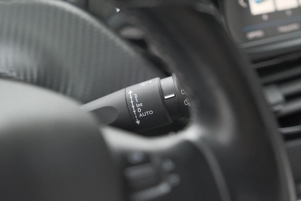 Peugeot 208 puretech 110 tech edition | camera | apple carplay | parkeersen