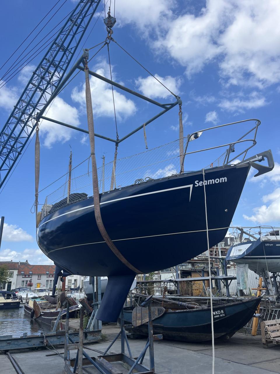 Kajuit zeilboot Trident 80