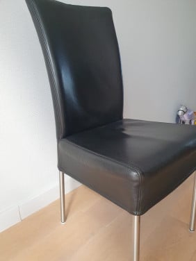 6x lederen eetkamerstoelen i.z.g.s.